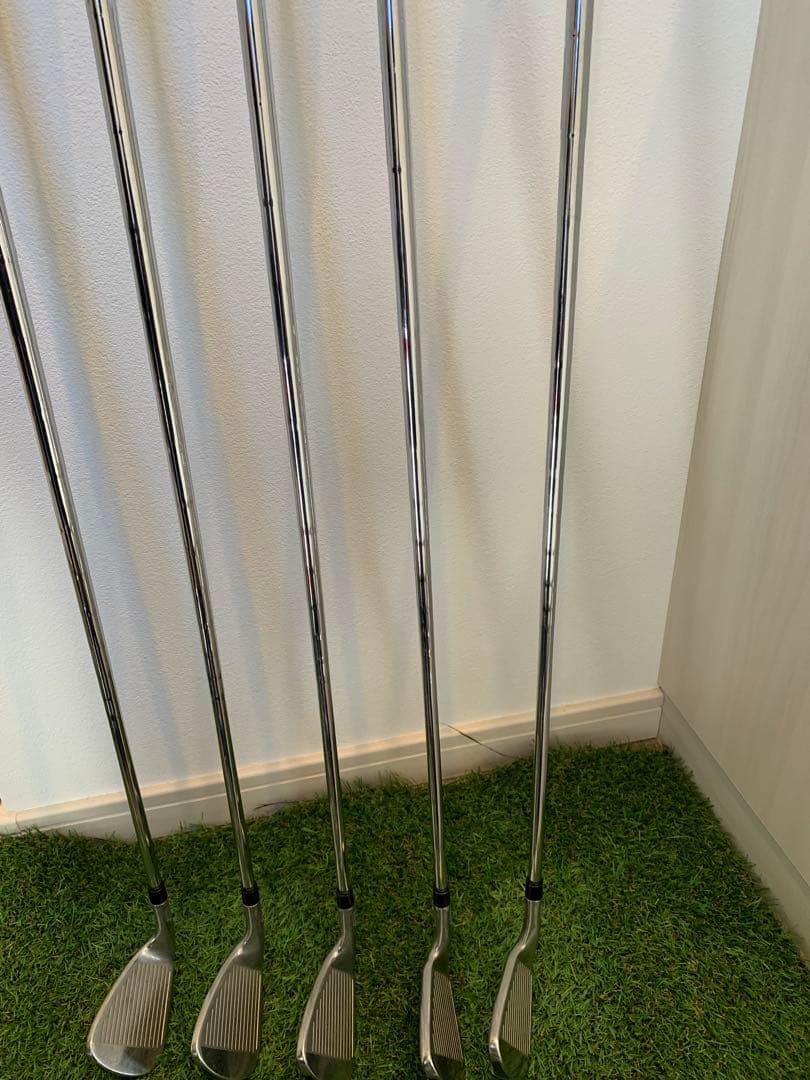 テーラーメイドSTEALTH ステルスアイアン5本（#6.#7.#8.#9.P