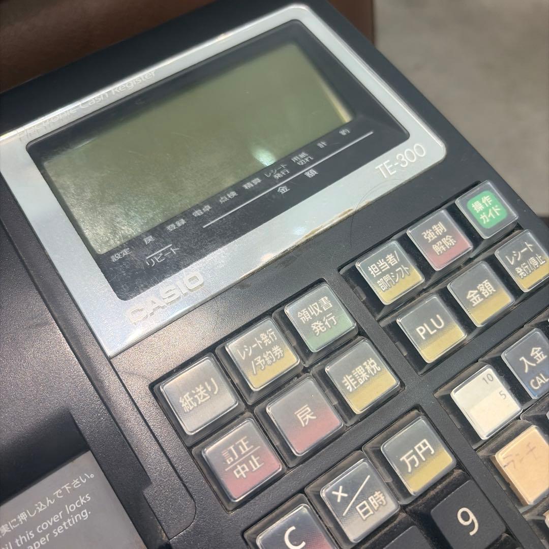 CASIO TE-300 レジスター　普通紙新品のロールペーパー四巻付き