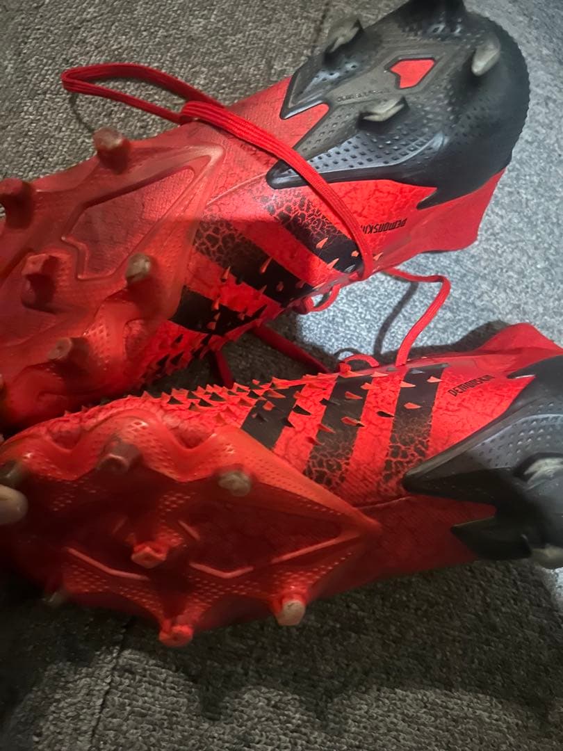 adidas Predator レッド シューズ