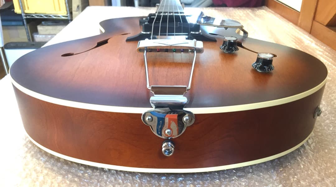 ○美品 Godin 5th avenue Kingpin P90 ゴダン ギター