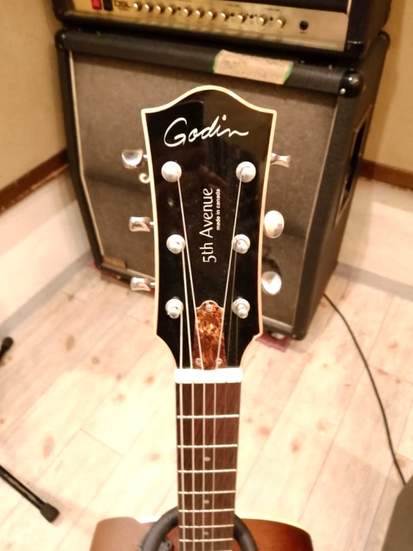 ○美品 Godin 5th avenue Kingpin P90 ゴダン ギター