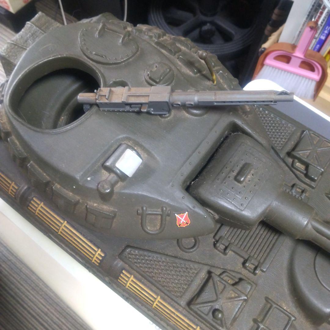 ドラゴン1/6女性兵士と同スケールのスコーピオン軽戦車かシュリダン戦車？のセット