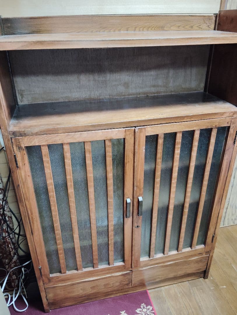 木製キャビネット 中型 スラット扉