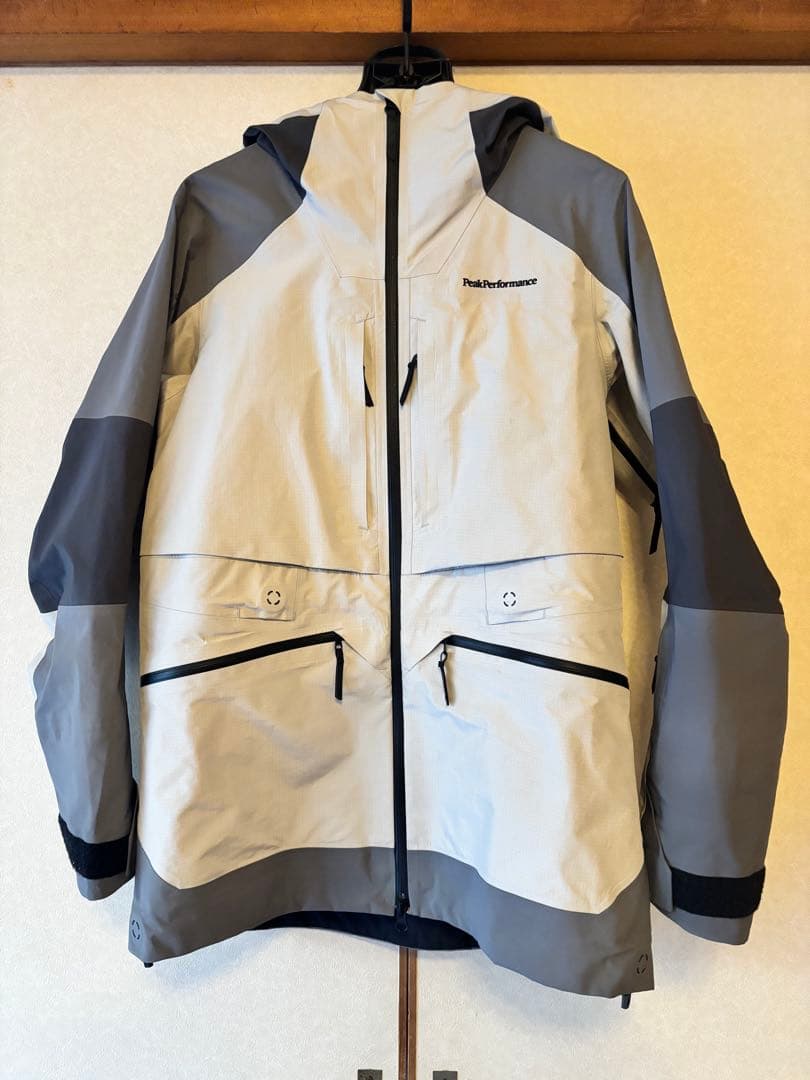 オークションに変更　ピークパフォーマンスShielder