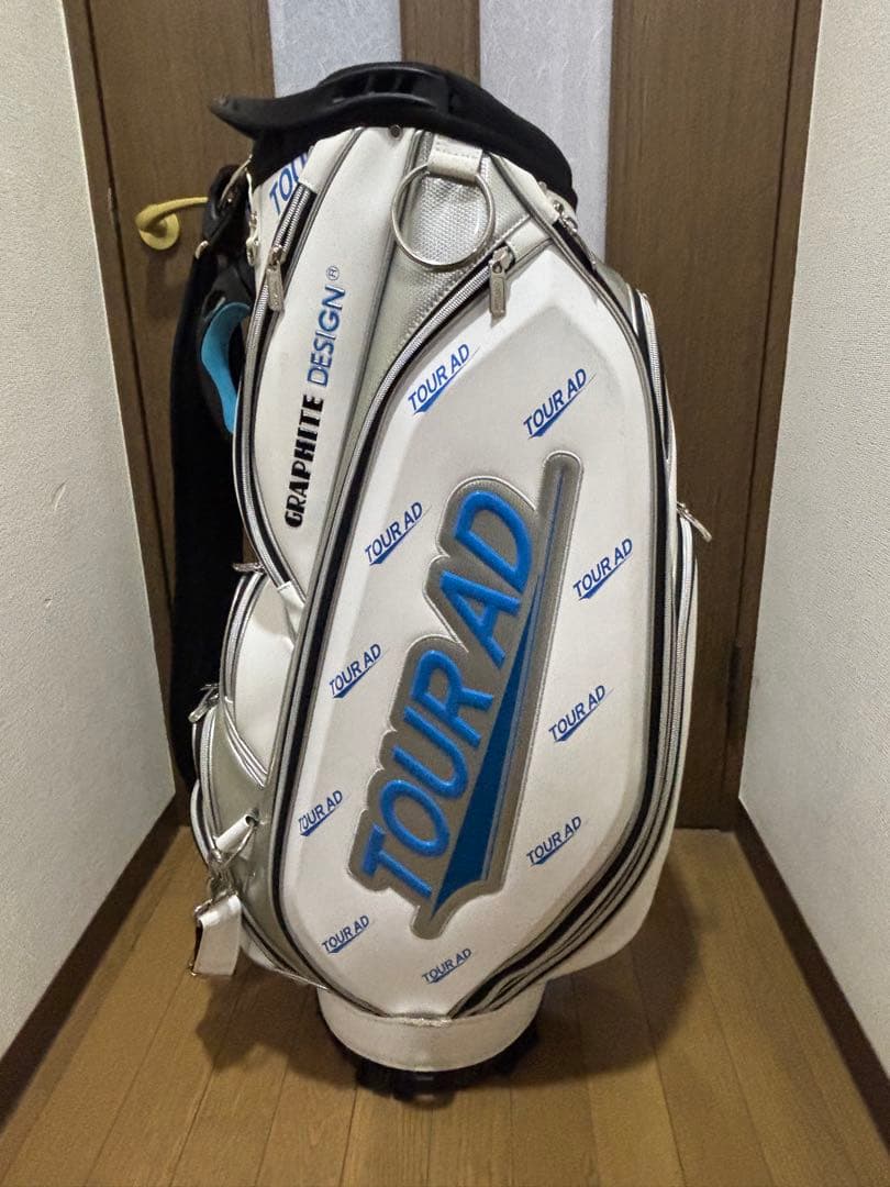 グラファイトデザイン　ツアーAD キャディバッグ