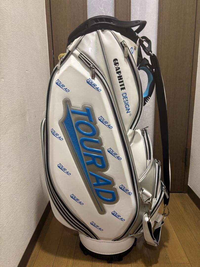 グラファイトデザイン　ツアーAD キャディバッグ