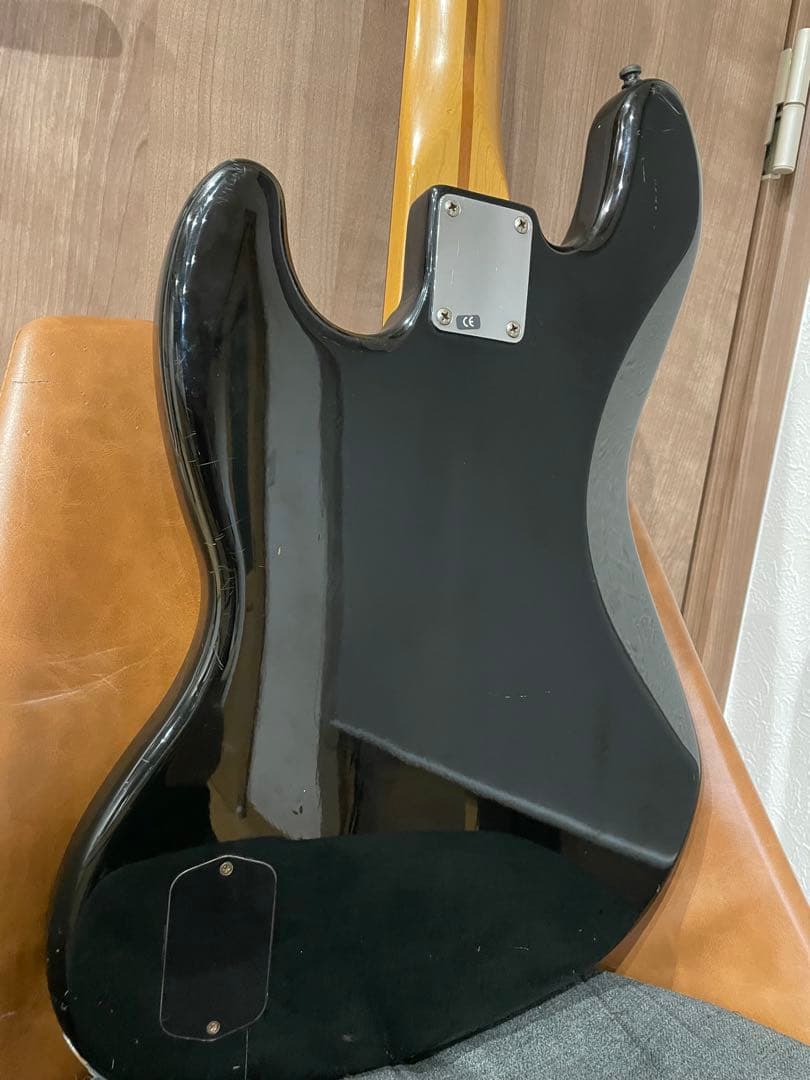 【かな】　フェンダーメキシコデラックスアクティブジャズベース