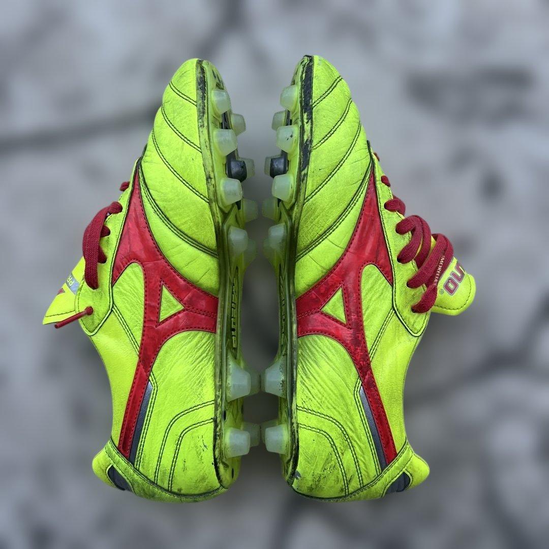 ミズノ サッカースパイク モレリアⅡ イエロー・レッド