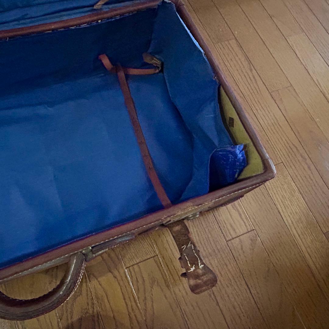 アンティーク革トランク　海軍中佐の大きなトランク　革製　重厚　ヴィンテージ