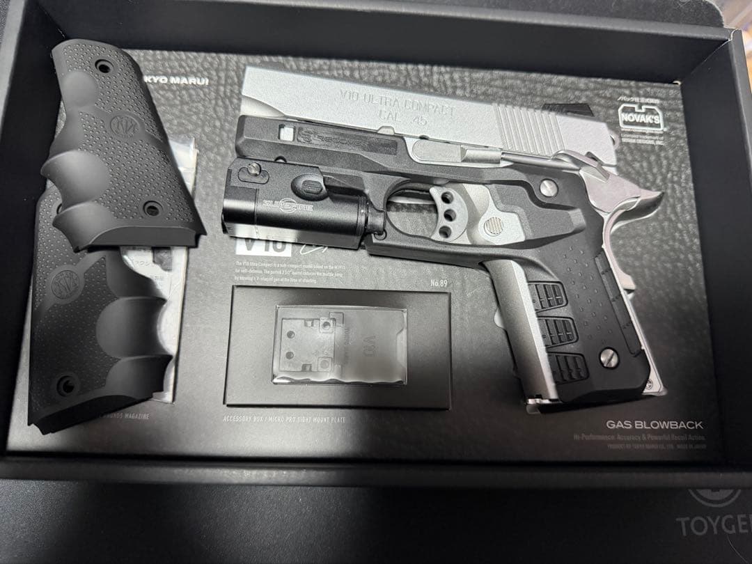 東京マルイ V10 ウルトラコンパクト ランクA カスタムパーツ付き