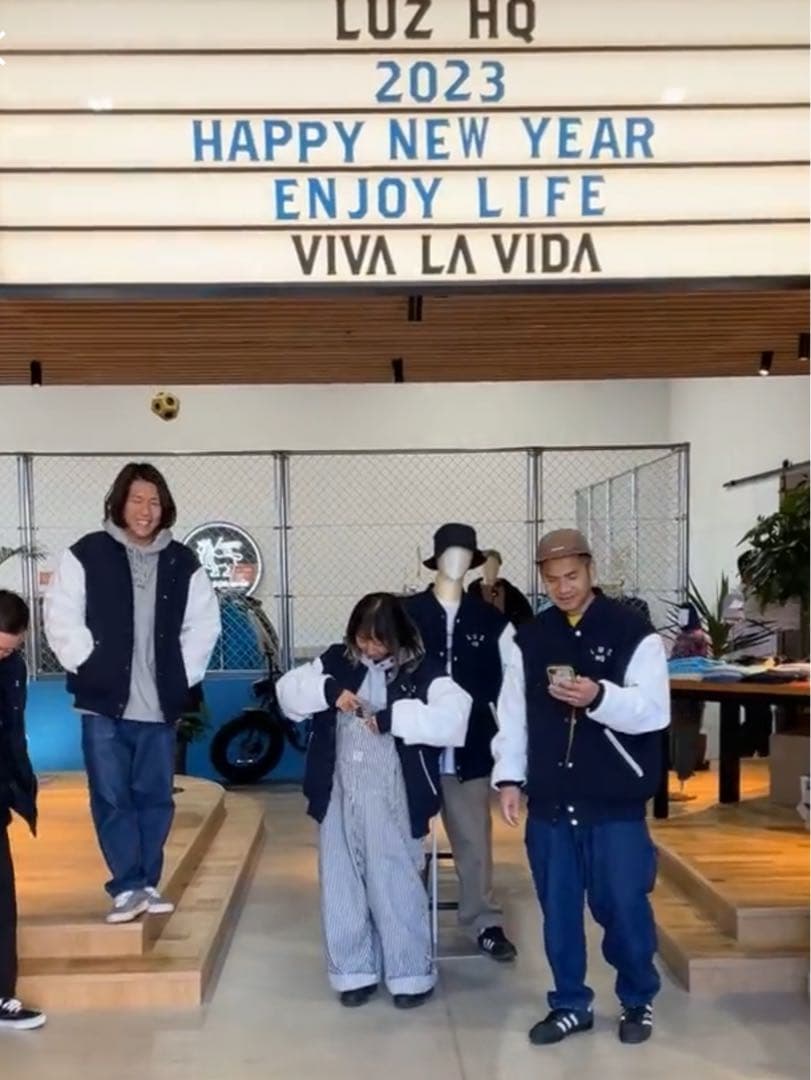 LHQ スタジアムジャケット　ルースイソンブラ