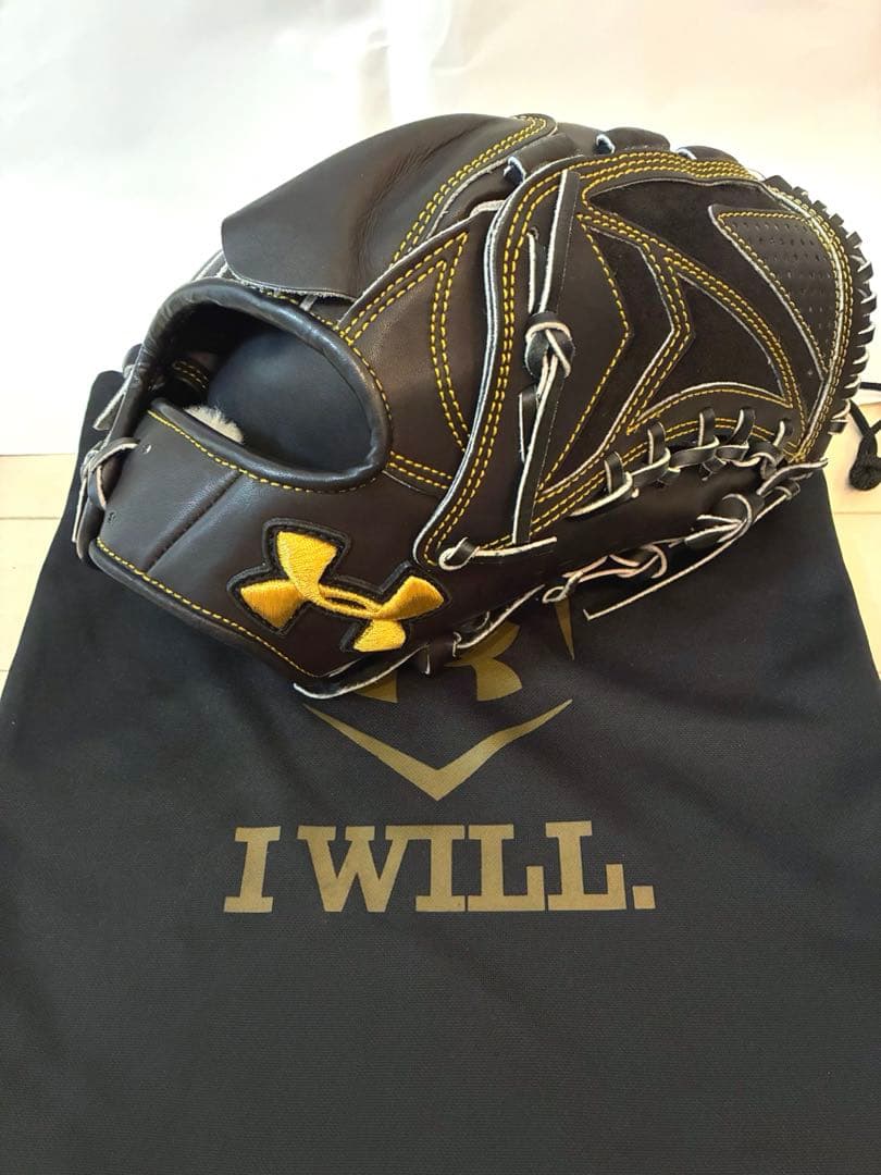Under Armour 硬式野球グローブ 黒/金 新品未使用