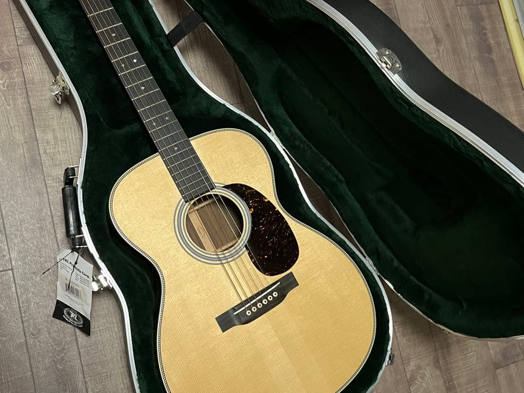 【未使用に近い】MartinCTM 000-28 Premium Adiron