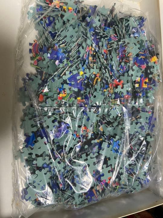 ディズニー　ジグソーパズル2000ピース廃盤品未開封