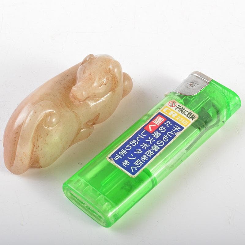 中国　玉石彫刻　白玉　神獣刻　根付　紙鎮　置物　C　7424E