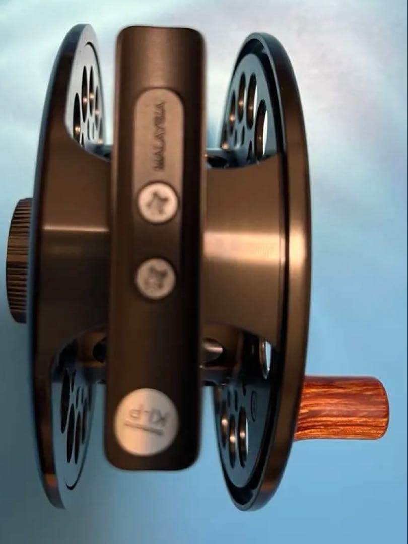 シマノ　フリーストーンLA9•10 大型フライリール