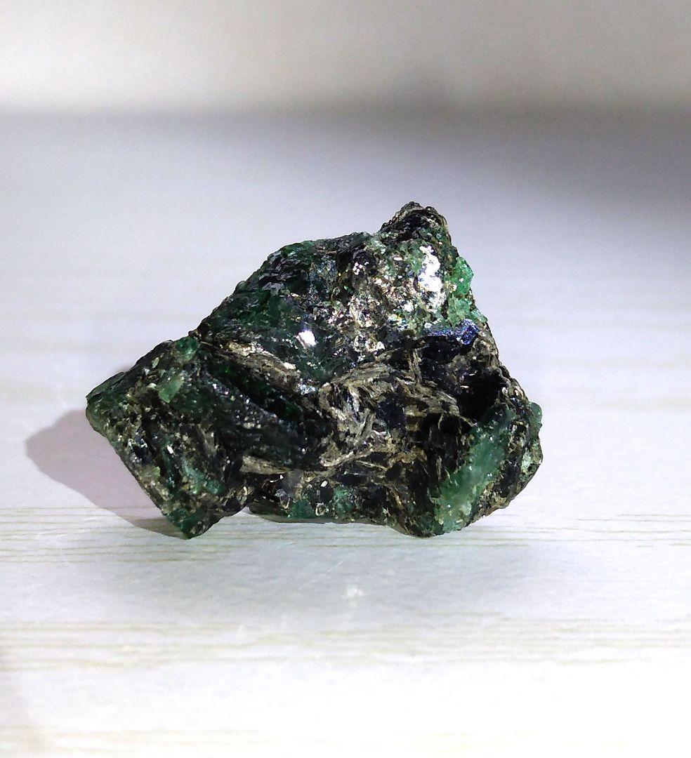 エメラルド　宝石鉱物標本