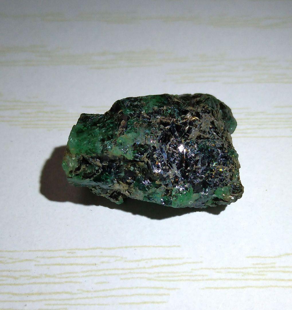 エメラルド　宝石鉱物標本