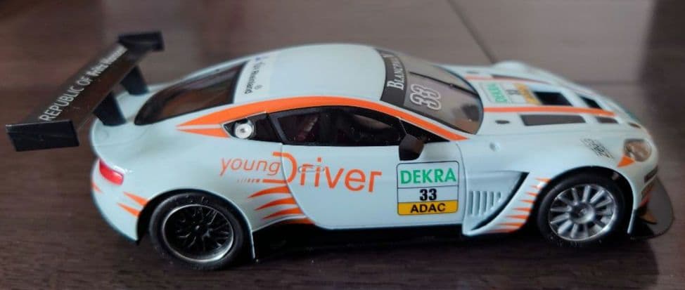 NSR 1/32 アストンマーティン　ASTON MARTIN