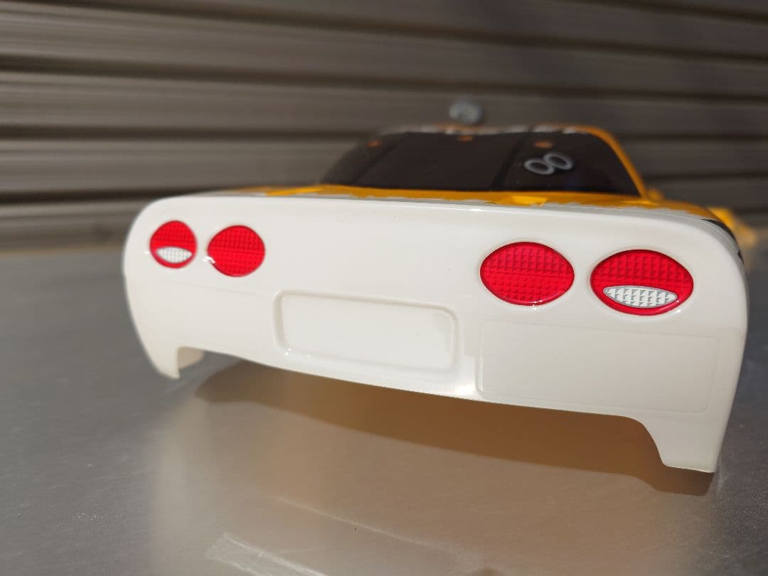 タミヤ コルベット C5-R 　1/10　ラジコン　メーカー完成スペアボディ