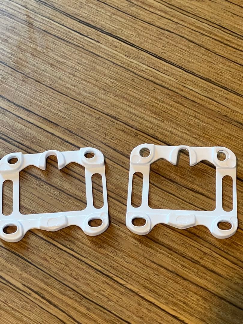 送込 salomon district サイズM