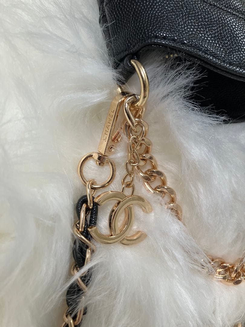 CHANEL ブラック キルティング ミニバッグ