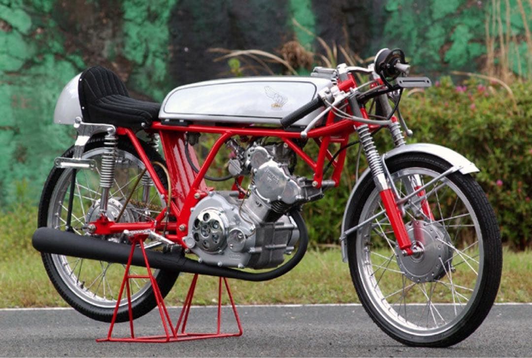 価格変更 1/10 エブロ ホンダCR110 CUB Racing絶版 未展示品