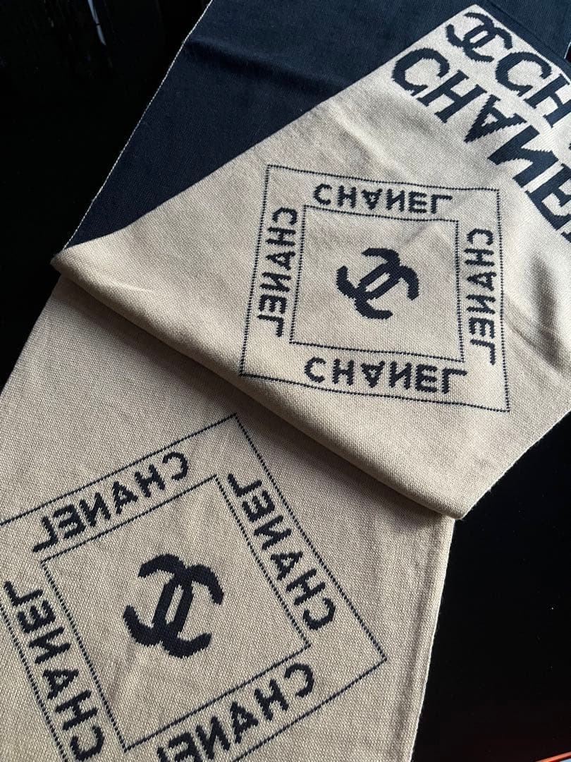 ノベルティ CHANELロゴ マフラー