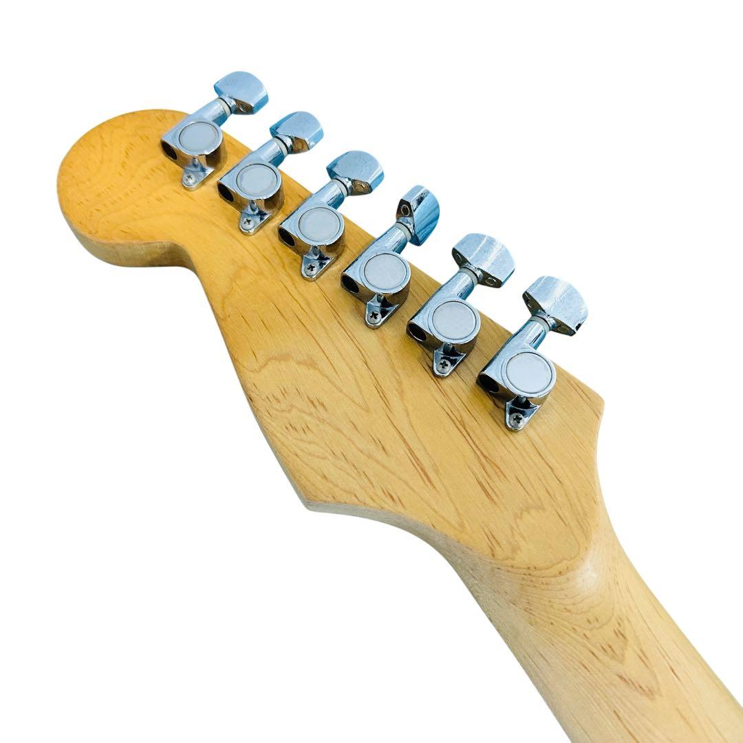 photo genic エレキギター　ホワイト色