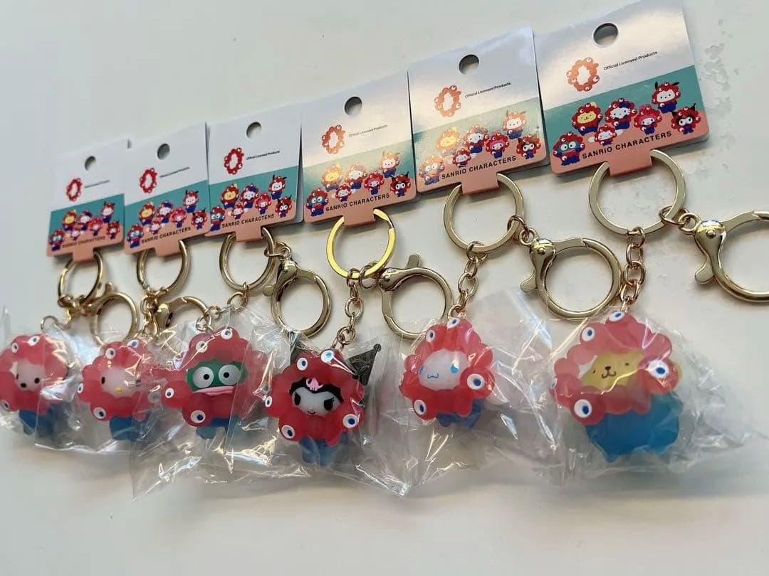 ミャクミャク　サンリオ　クリア　 キーホルダー　セット　6種
