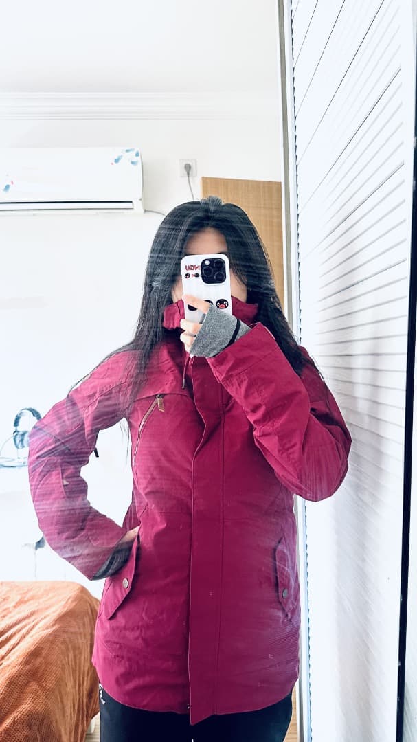 新品Roxy XSサイズ スキー スノーボード 兼用ジャッケット 女性 ロキシー