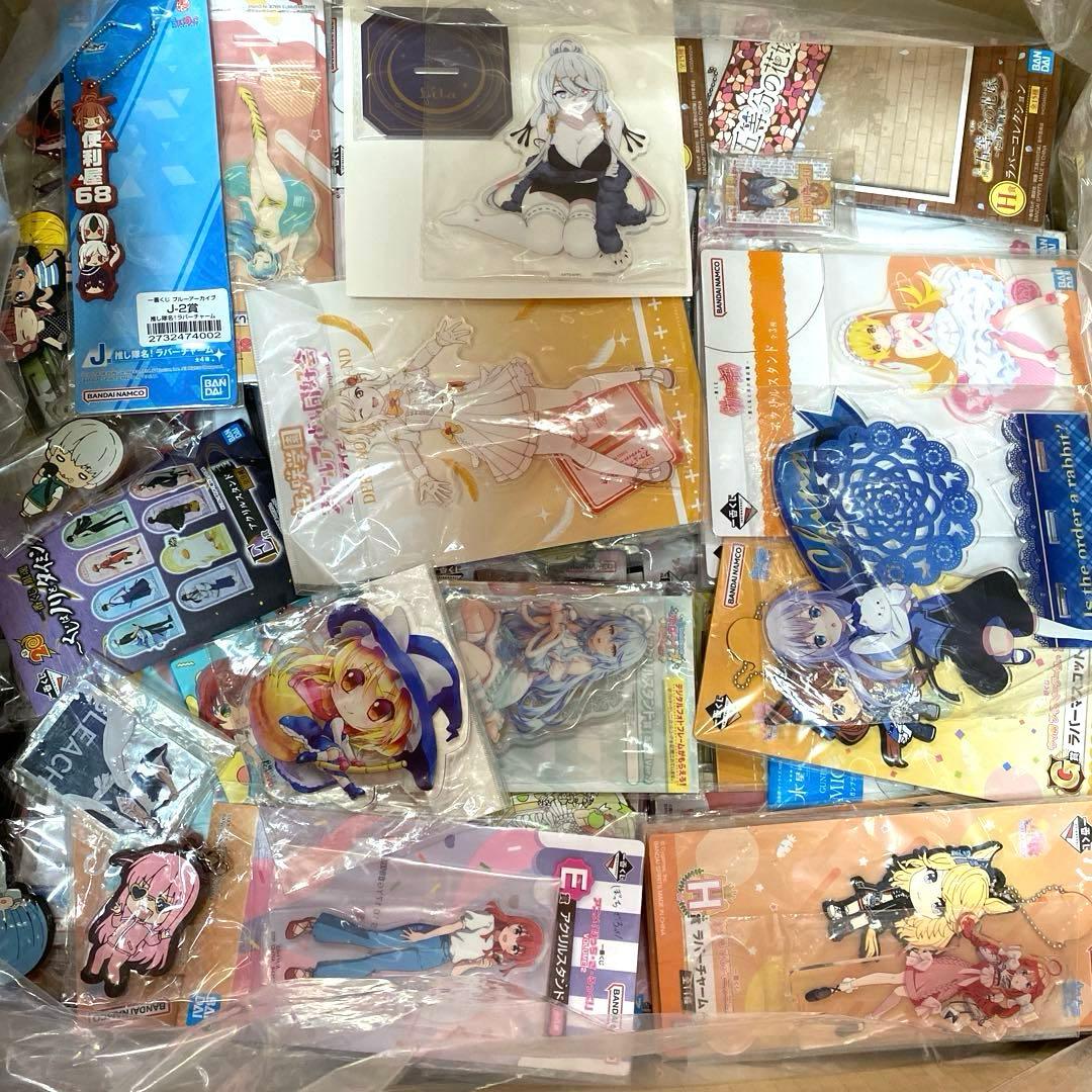 アニメキャラクターグッズ まとめ売り 缶バッジ アクスタ ラバスト 美少女