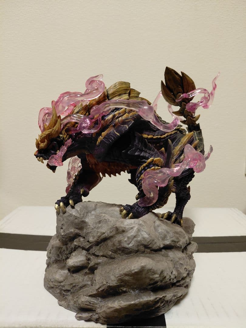 モンスターハンター　フィギュア　マガイマガド　クリエイターズモデル