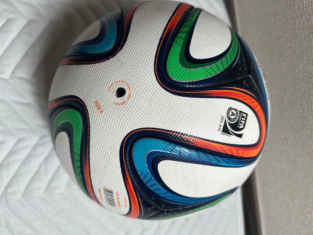 アディダス ブラズーカ 2014 Jリーグ