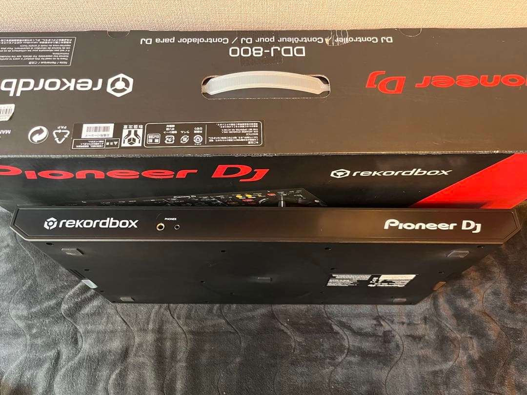 Pioneer DJ DDJ-800 コントローラー