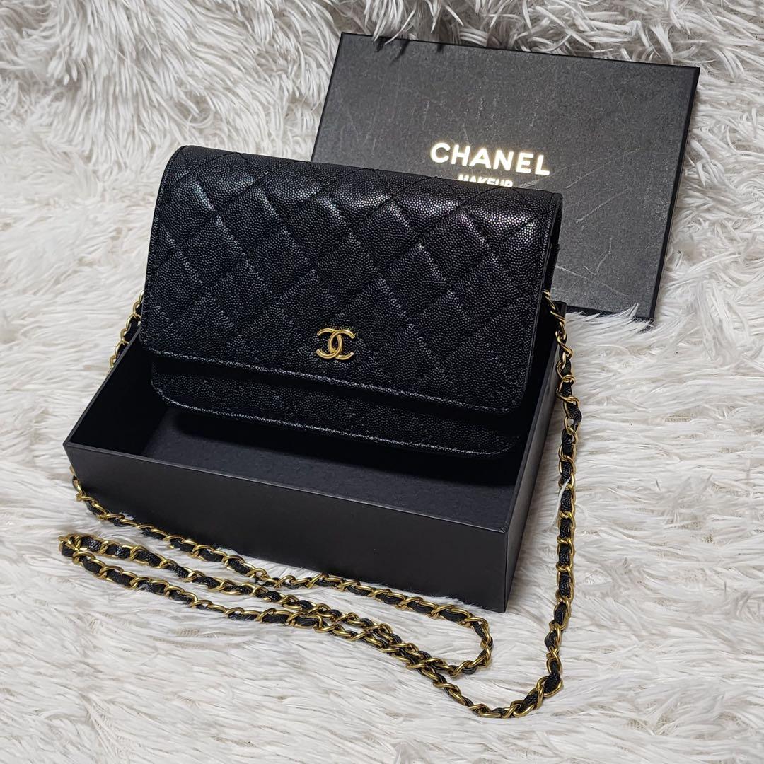 CHANEL　ショルダーバッグ　黒　ゴールドチェーン　ノベルティ　シャネル