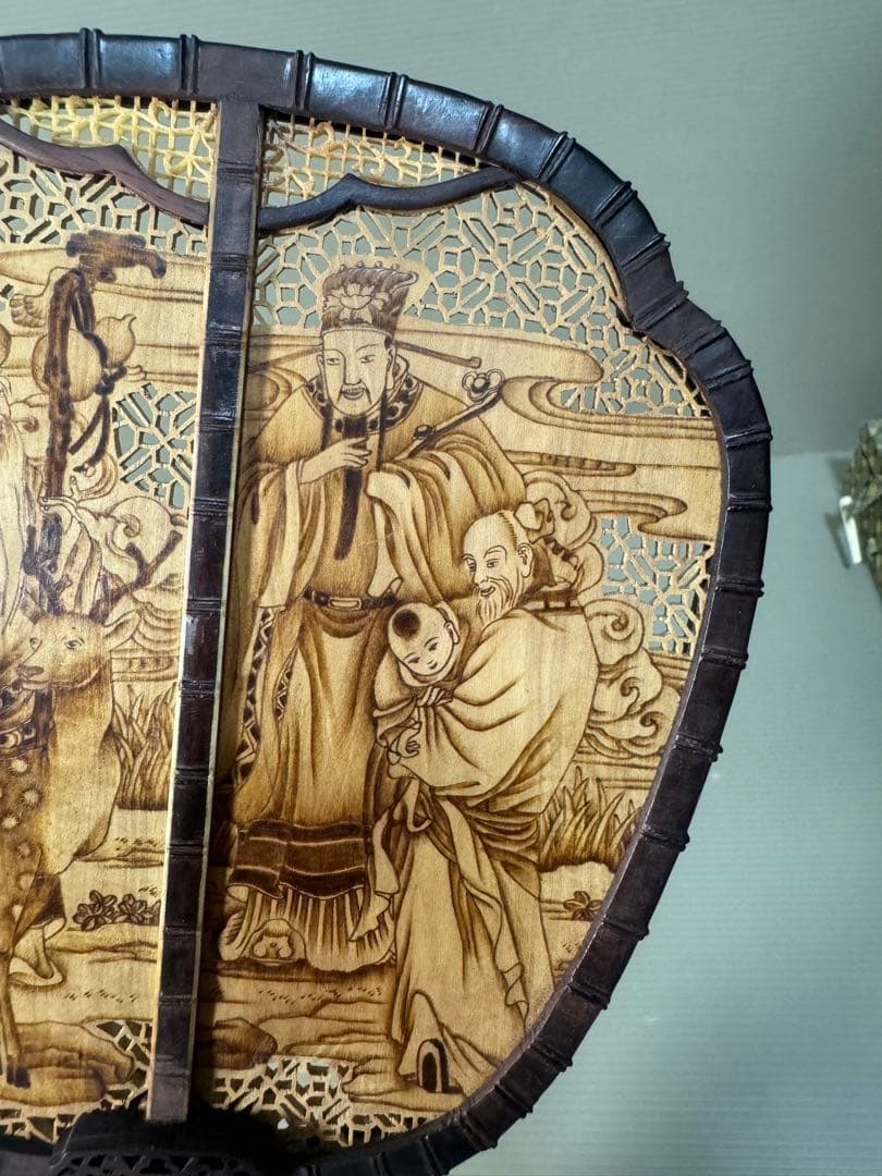 2268 中国美術 唐木造 白檀透彫刻 翡翠 軍配型硯屏 団扇　唐物　時代物