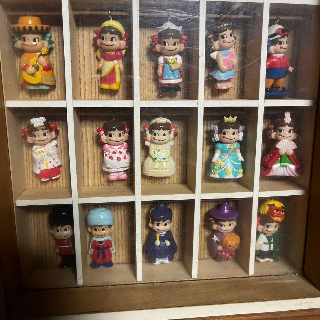 ぺこちゃん　ミニチュア人形コレクション 木製ケース入り