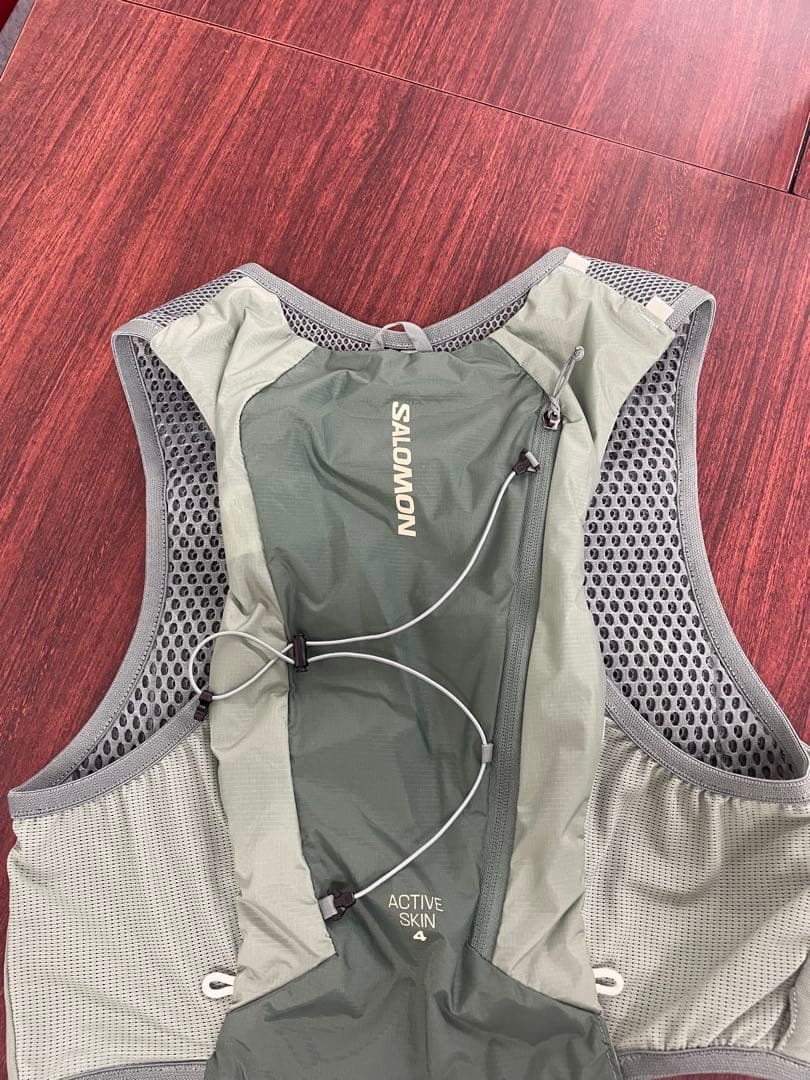 サロモン SALOMON アクティブスキン 4 （フラスク付）4L Mサイズ