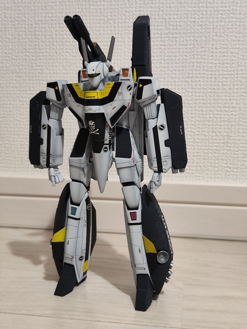 超時空要塞マクロス　1/72　ストライクバルキリー　VF-1S　塗装済完成品