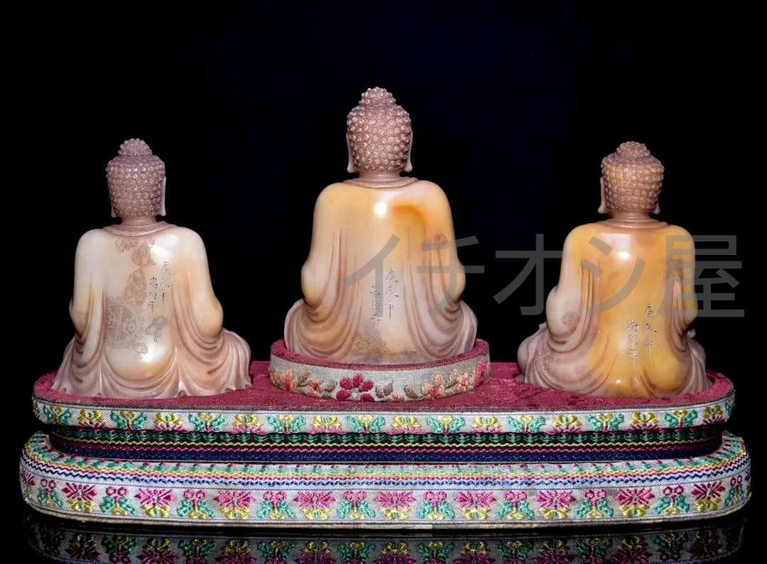 中国古美術 寿山白田黄石彫 西方三聖 人物彫刻 尚均銘 庚辰年作 共箱 極細工