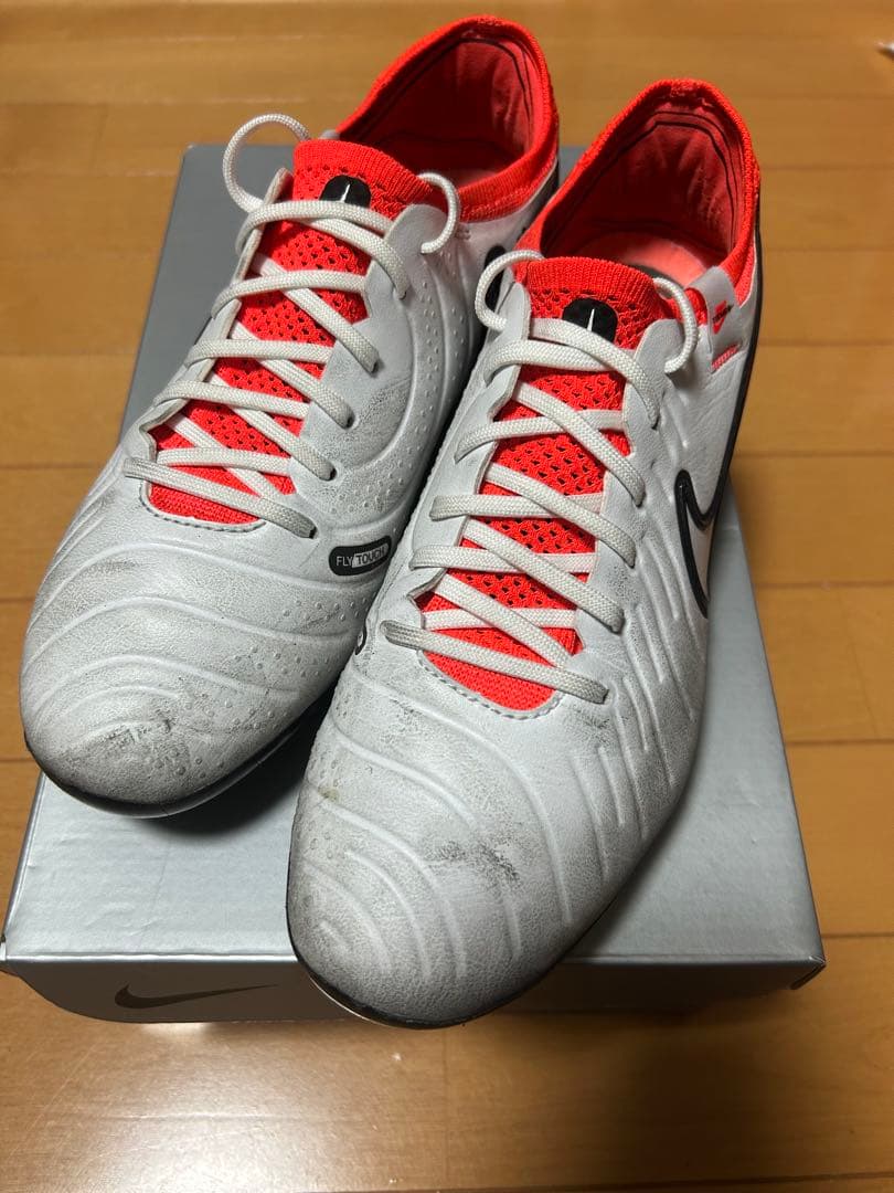 ナイキ レジェンド10 エリート AG-PRO 25.5cm