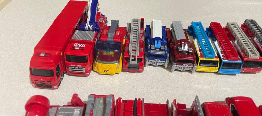 トミカ消防車系　ミニカーまとめ売り43台セット