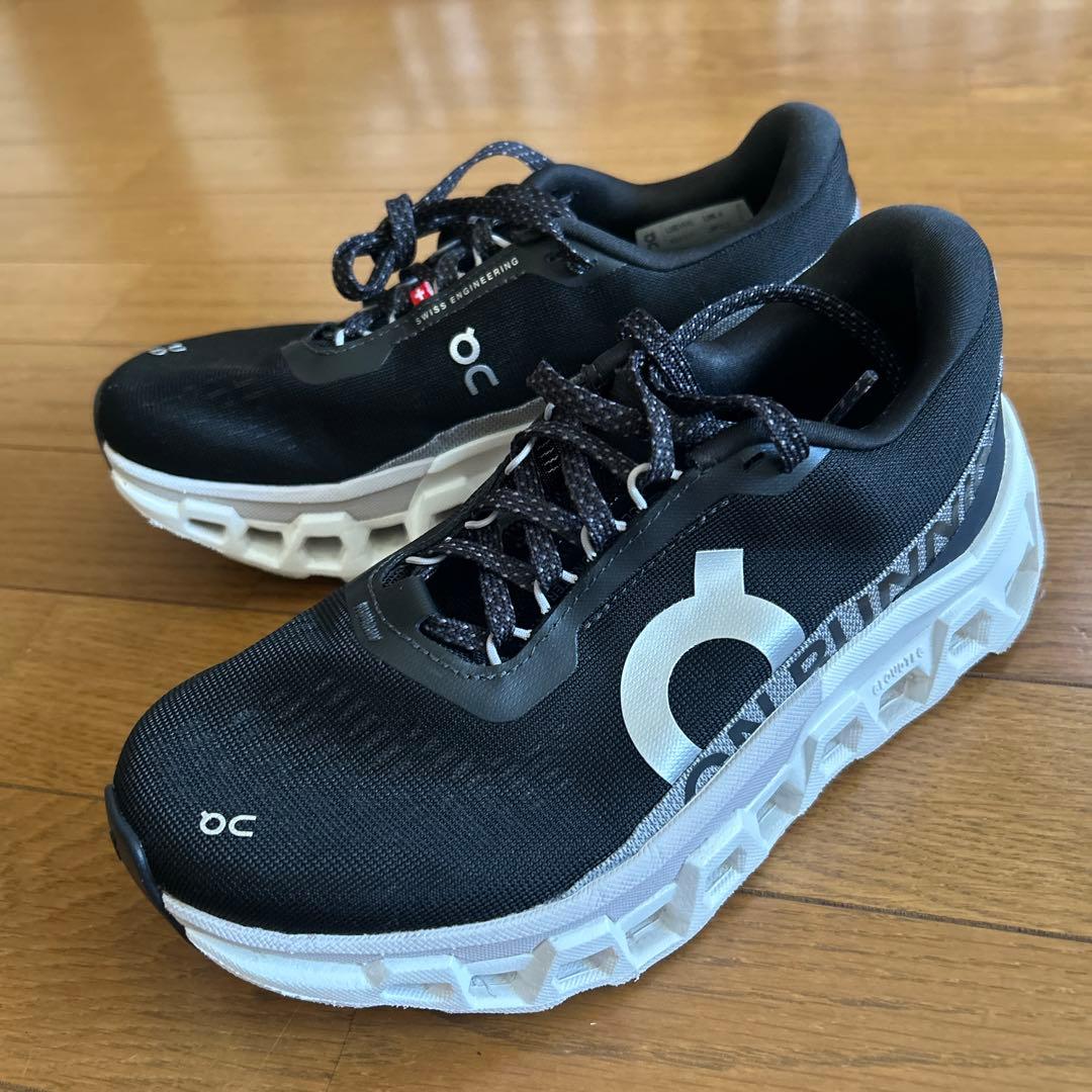 On cloud monster2 23.0㎝