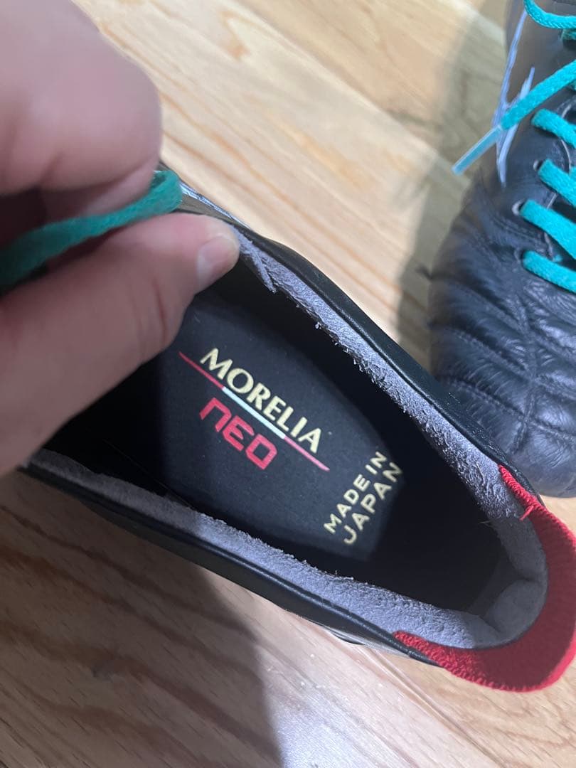 モレリアネオフォー　MORERIA NEO4 美品　サッカースパイク　25