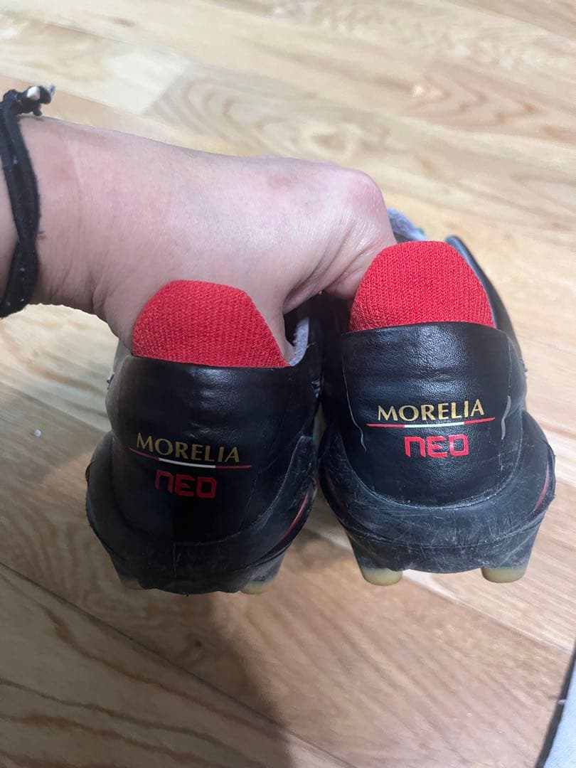 モレリアネオフォー　MORERIA NEO4 美品　サッカースパイク　25