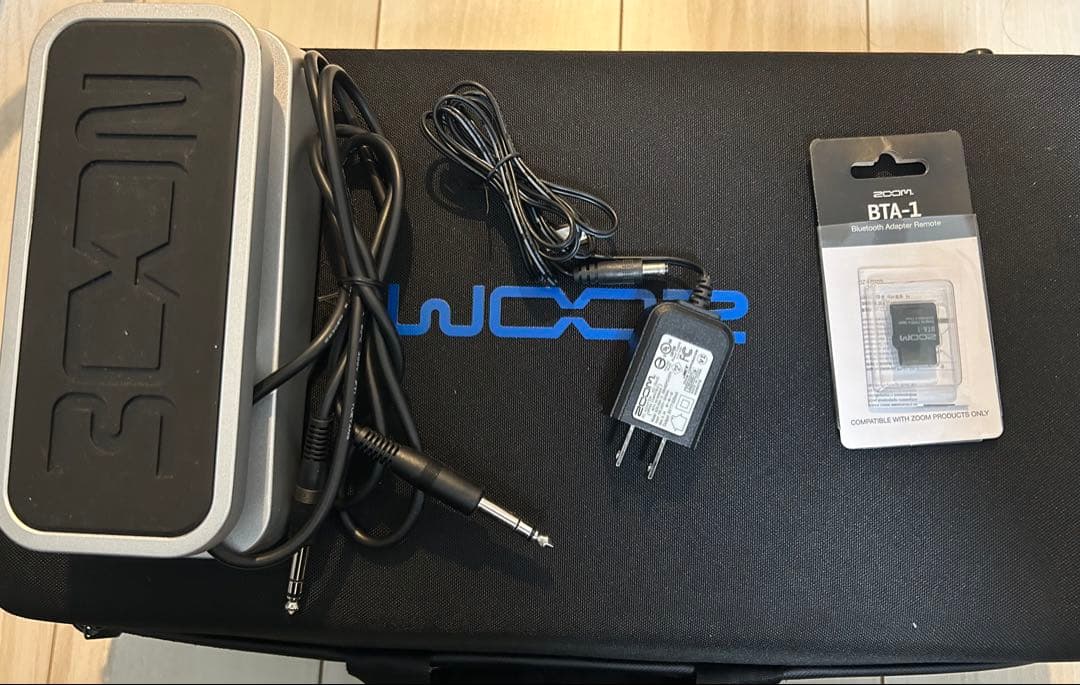 zoom B6 箱、取扱説明、ケース、ペダル、BTA-1、ストラップ　セット