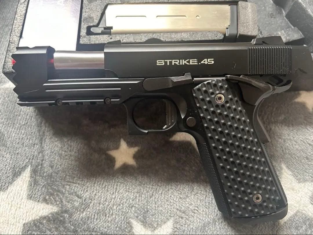 STRIKE WARRIOR 45 ハンドガン