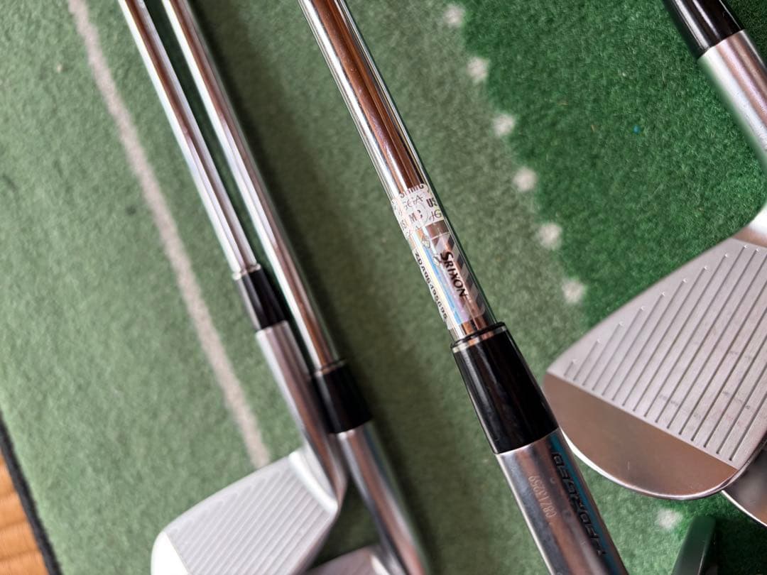 スリクソン ZXi7 アイアンセット 6本 純正特注シャフト DG MID115