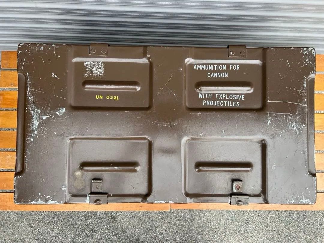 弾薬箱　81ｍｍ追撃砲用　ミリタリーボックス　金属製　アンモボックス　収納ケース